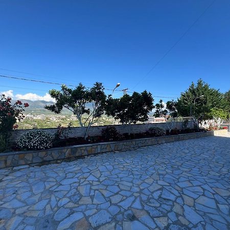 Amazing Familiar Apartments And Rooms Sarandë 外观 照片