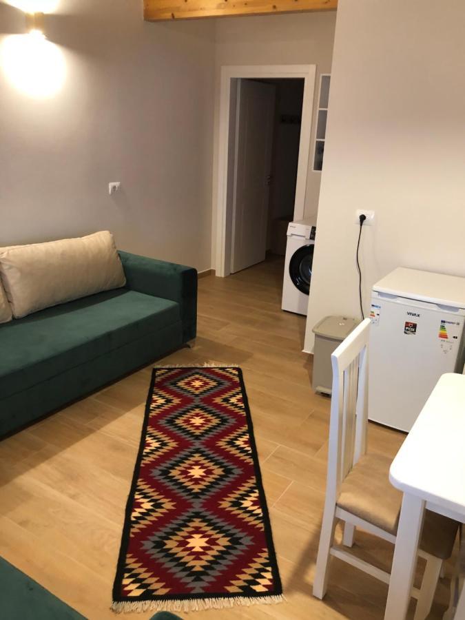 Amazing Familiar Apartments And Rooms Sarandë 外观 照片