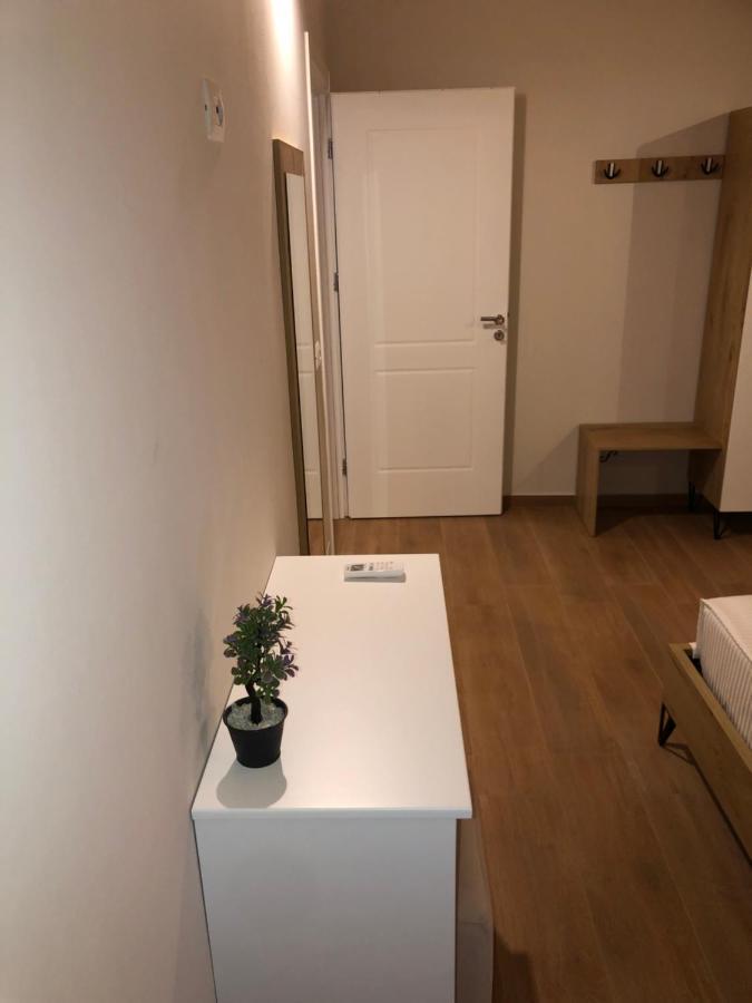 Amazing Familiar Apartments And Rooms Sarandë 外观 照片