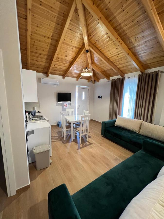 Amazing Familiar Apartments And Rooms Sarandë 外观 照片