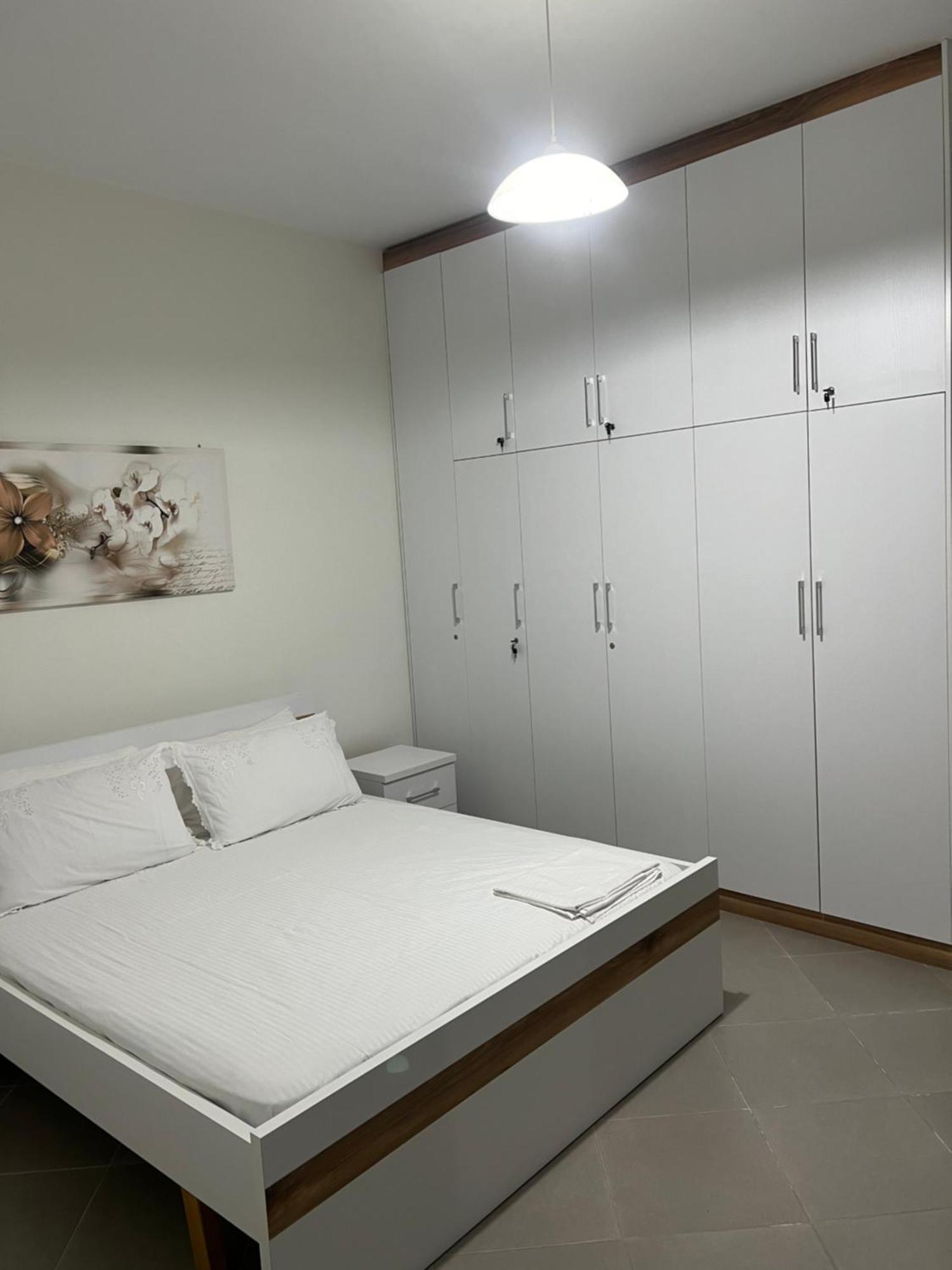 Amazing Familiar Apartments And Rooms Sarandë 外观 照片